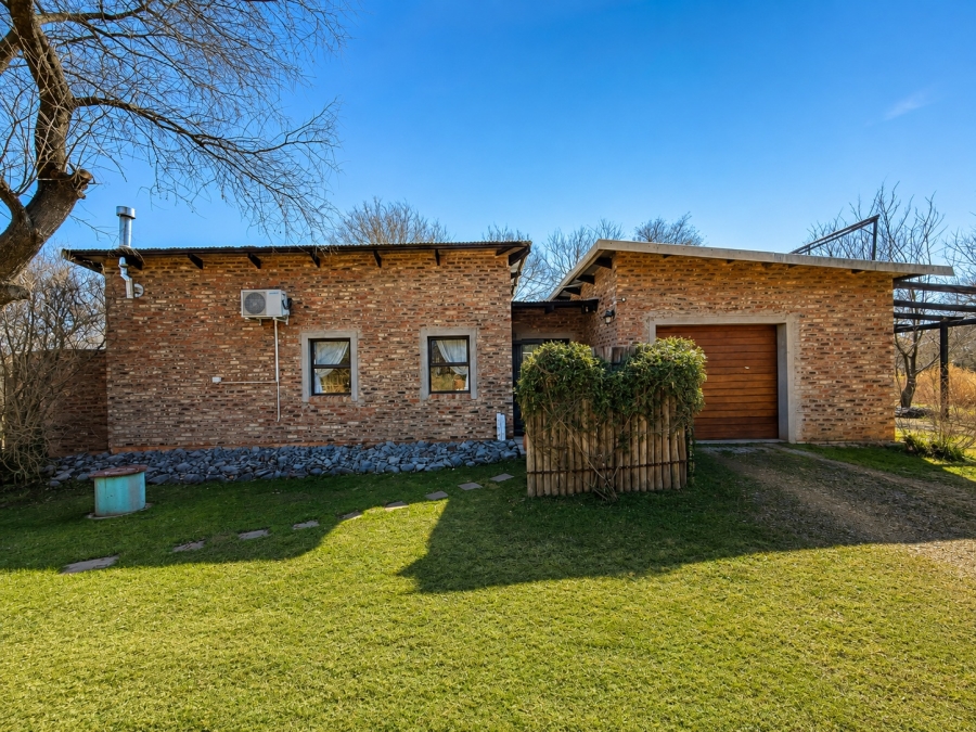 5 Bedroom Property for Sale in Viljoenskroon Rural Free State